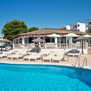 Pierre & Mallorca Cecilia Puerto Colom